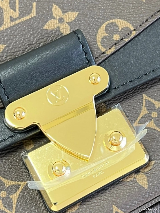 WIS VUITTON MARCEAU LOUIS 0121